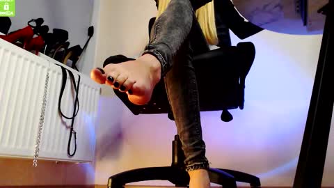  Mistress Alice  online show from September 14, 5:12 pm