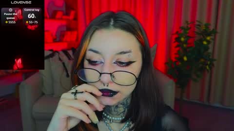 Marcelline online show from April 25, 2:03 am