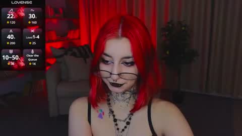 Snapshot of mistress__marcelline chatting on July 7, 7:23 am Marcelline online show from July 7, 7:23 am