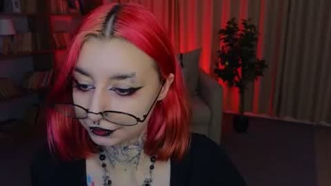 Snapshot of mistress__marcelline chatting on July 23, 2:31 am Marcelline online show from July 23, 2:31 am