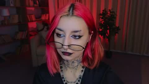 Snapshot of mistress__marcelline chatting on July 25, 2:09 am Marcelline online show from July 25, 2:09 am