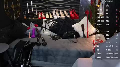 Snapshot of mistress_darsy chatting on June 9, 1:45 pm Darsy online show from June 9, 1:45 pm
