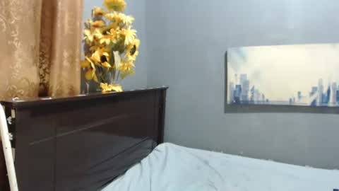 elizabeth online show from January 3, 4:16 pm