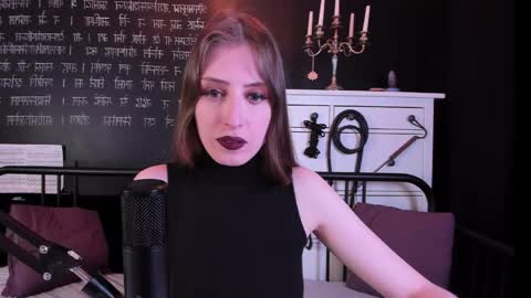 Snapshot of mistress_marlene chatting on May 8, 9:03 am Mistress Marlene online show from May 8, 9:03 am