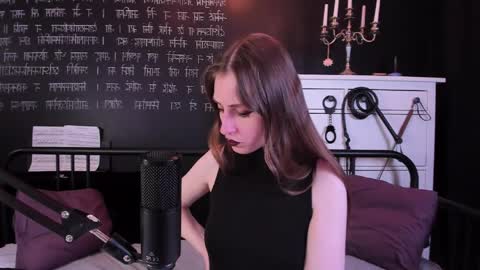 Snapshot of mistress_marlene chatting on May 15, 8:32 am Mistress Marlene online show from May 15, 8:32 am