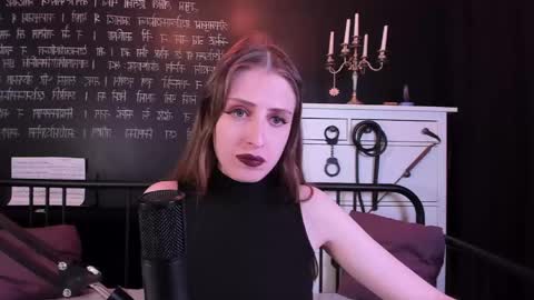 Snapshot of mistress_marlene chatting on May 25, 7:47 am Mistress Marlene online show from May 25, 7:47 am