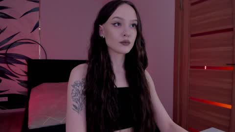 Snapshot of mistress_mialibra chatting on December 1, 11:14 pm Mistress Mia online show from December 1, 11:14 pm