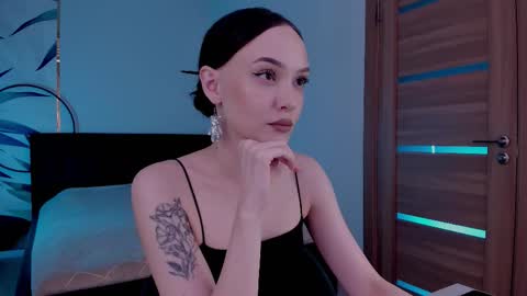 Snapshot of mistress_mialibra chatting on September 12, 8:20 pm Mistress Mia online show from September 12, 8:20 pm