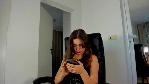 Snapshot of mistress_milana_ chatting on October 10, 2:49 pm mistress_milana_ online show from October 10, 2:49 pm
