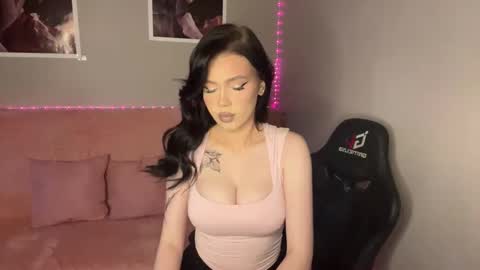 Mia online show from September 18, 6:26 am