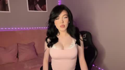 Mia online show from October 12, 8:08 pm