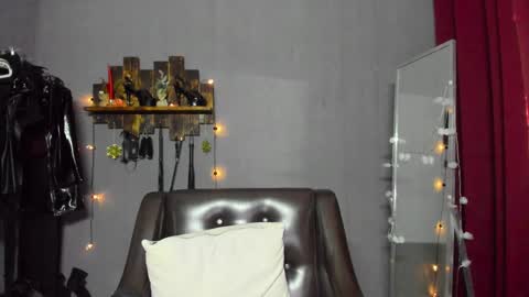 Mistress Pamela online show from January 17, 6:36 am