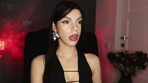 Snapshot of mistress_rochelle chatting on October 8, 8:50 pm Miss Rochelle online show from October 8, 8:50 pm