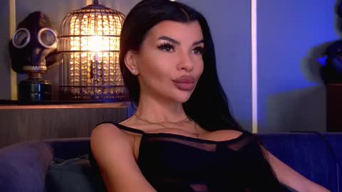 Elenia online show from November 27, 11:01 am