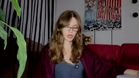 Snapshot of mistresselizy chatting on July 28, 6:42 pm mistresselizy online show from July 28, 6:42 pm