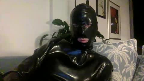 Snapshot of mistresslatexxx chatting on November 10, 12:04 pm Bianca online show from November 10, 12:04 pm