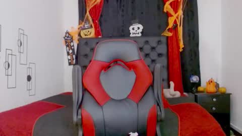 Mistresslombana online show from October 7, 5:59 am