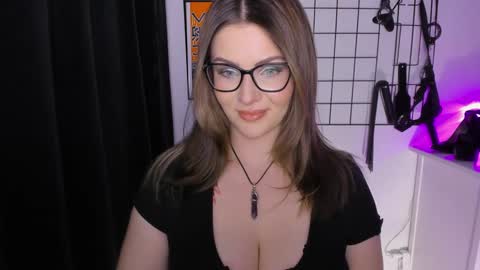 Snapshot of mistresssandy chatting on March 10, 12:51 am SANDY online show from March 10, 12:51 am