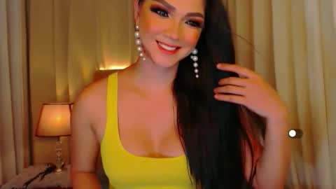 Leah online show from April 13, 9:31 pm