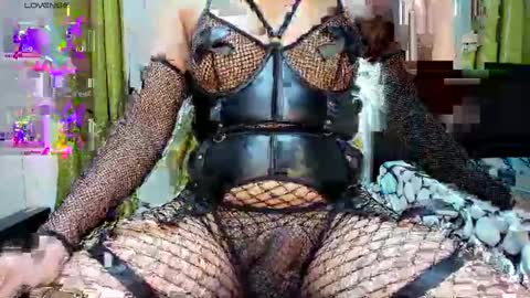 Snapshot of mistresstiffany69 chatting on February 19, 9:28 am Tiffany online show from February 19, 9:28 am