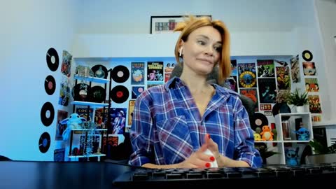 MistyBarnes NONUDE MODEL online show from December 16, 3:43 pm