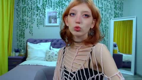 Snapshot of mistymarlow chatting on September 18, 6:15 am Misty online show from September 18, 6:15 am