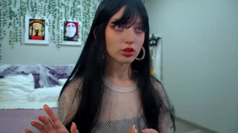 Snapshot of mistymarlow chatting on November 4, 6:23 am Misty online show from November 4, 6:23 am