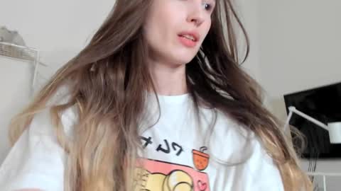 Snapshot of mita_mp4 chatting on January 1, 8:02 am Mita online show from January 1, 8:02 am