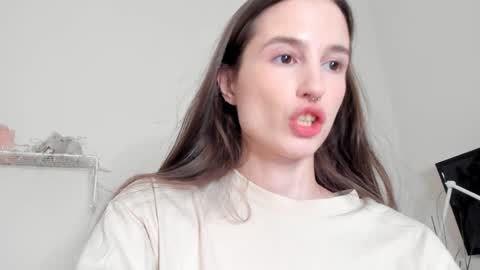 Snapshot of mita_mp4 chatting on January 3, 4:22 am Mita online show from January 3, 4:22 am