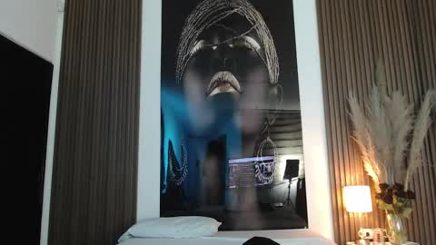 Snapshot of miticabrennet chatting on October 24, 3:36 am Mtica Brennet online show from October 24, 3:36 am