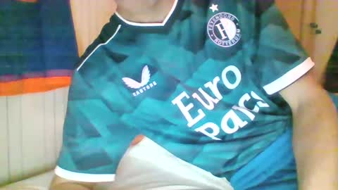 Snapshot of mitta93 chatting on December 12, 6:42 pm mitta93 online show from December 12, 6:42 pm