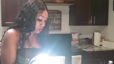 Snapshot of mixedlovers chatting on September 15, 7:25 pm Precious online show from September 15, 7:25 pm