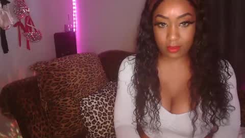 Snapshot of mixedlovers chatting on September 28, 8:14 pm Precious online show from September 28, 8:14 pm