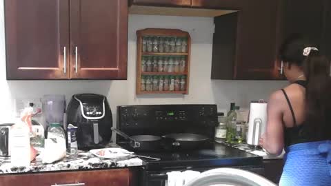 Snapshot of mixedlovers chatting on October 20, 4:29 pm Precious online show from October 20, 4:29 pm