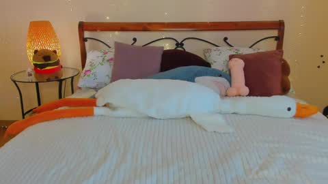 Miya online show from April 23, 1:29 am