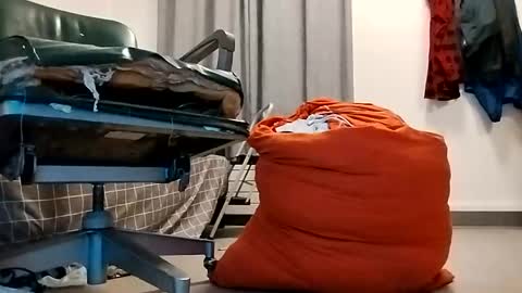 Snapshot of mizerze chatting on January 14, 9:13 am mizerze online show from January 14, 9:13 am