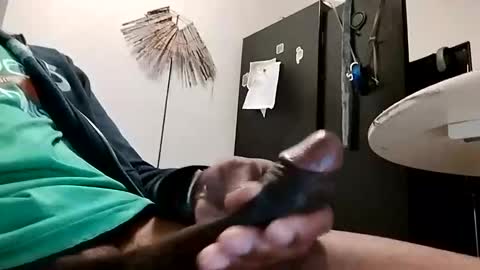 Snapshot of mizerze chatting on January 25, 9:04 am mizerze online show from January 25, 9:04 am