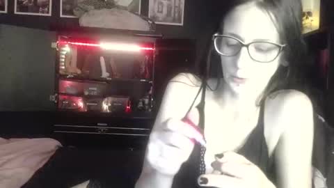 Mizz Bonez online show from April 1, 3:51 am