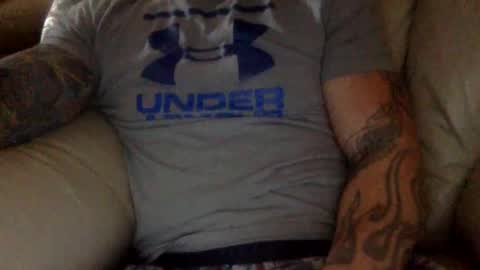 Snapshot of mjg175 chatting on December 15, 4:33 pm SexyRed online show from December 15, 4:33 pm