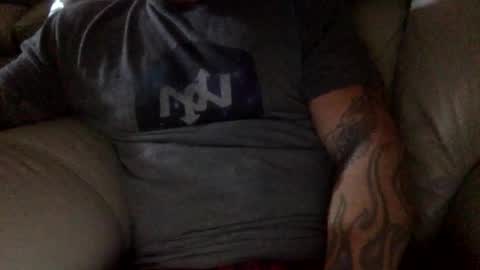 Snapshot of mjg175 chatting on December 21, 6:04 pm SexyRed online show from December 21, 6:04 pm