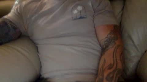 Snapshot of mjg175 chatting on May 8, 7:19 pm SexyRed online show from May 8, 7:19 pm