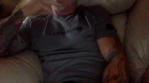 Snapshot of mjg175 chatting on June 10, 5:45 pm SexyRed online show from June 10, 5:45 pm
