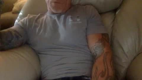 Snapshot of mjg175 chatting on June 24, 9:25 pm SexyRed online show from June 24, 9:25 pm