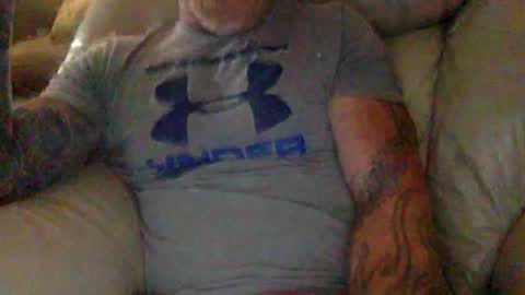 Snapshot of mjg175 chatting on June 25, 9:19 pm SexyRed online show from June 25, 9:19 pm