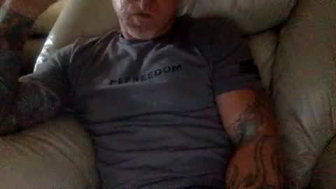 Snapshot of mjg175 chatting on July 21, 8:55 pm SexyRed online show from July 21, 8:55 pm