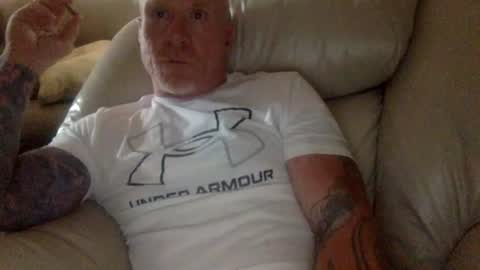 Snapshot of mjg175 chatting on August 1, 6:18 pm SexyRed online show from August 1, 6:18 pm