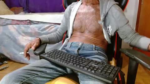 Mario jose online show from December 24, 9:44 pm