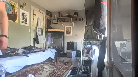 Snapshot of mjmckenz55 chatting on May 18, 4:13 pm Daddy720 online show from May 18, 4:13 pm