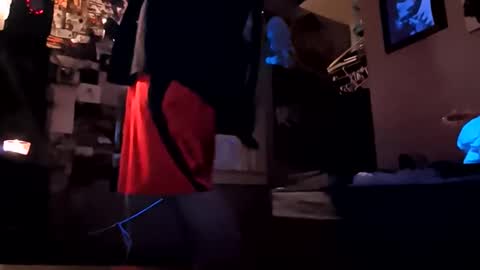 Snapshot of mjmckenz55 chatting on June 8, 1:28 am Daddy720 online show from June 8, 1:28 am