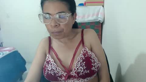 Snapshot of mmaturemessy chatting on February 6, 8:13 pm kelly online show from February 6, 8:13 pm